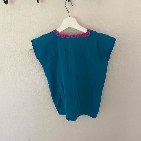Vintage Mexican embroidered top - Picture 2 of 5